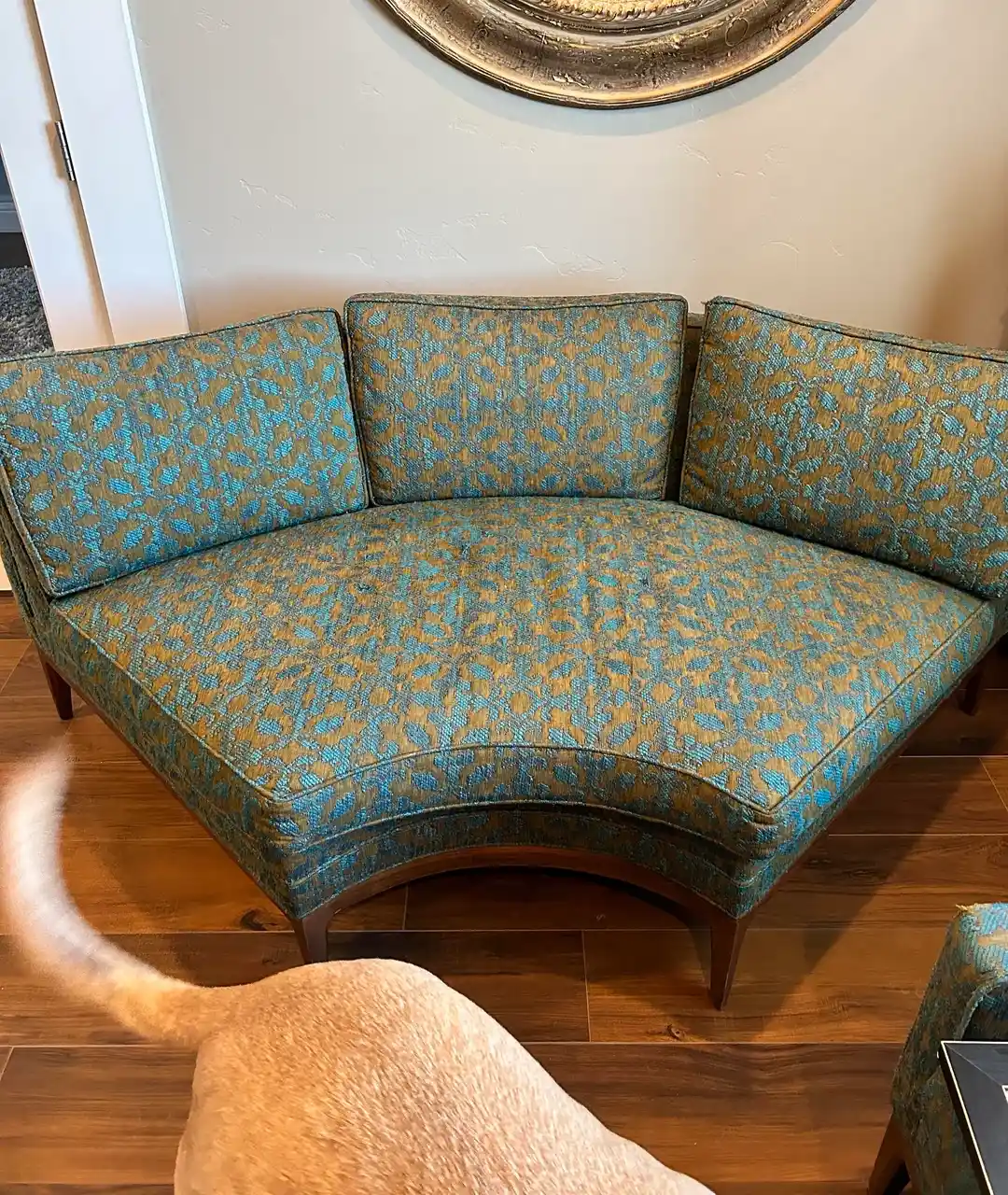 Vintage Kanepe Temizliği ve Bakımı: Kumaş Koruma ve Yenileme Yöntemleri