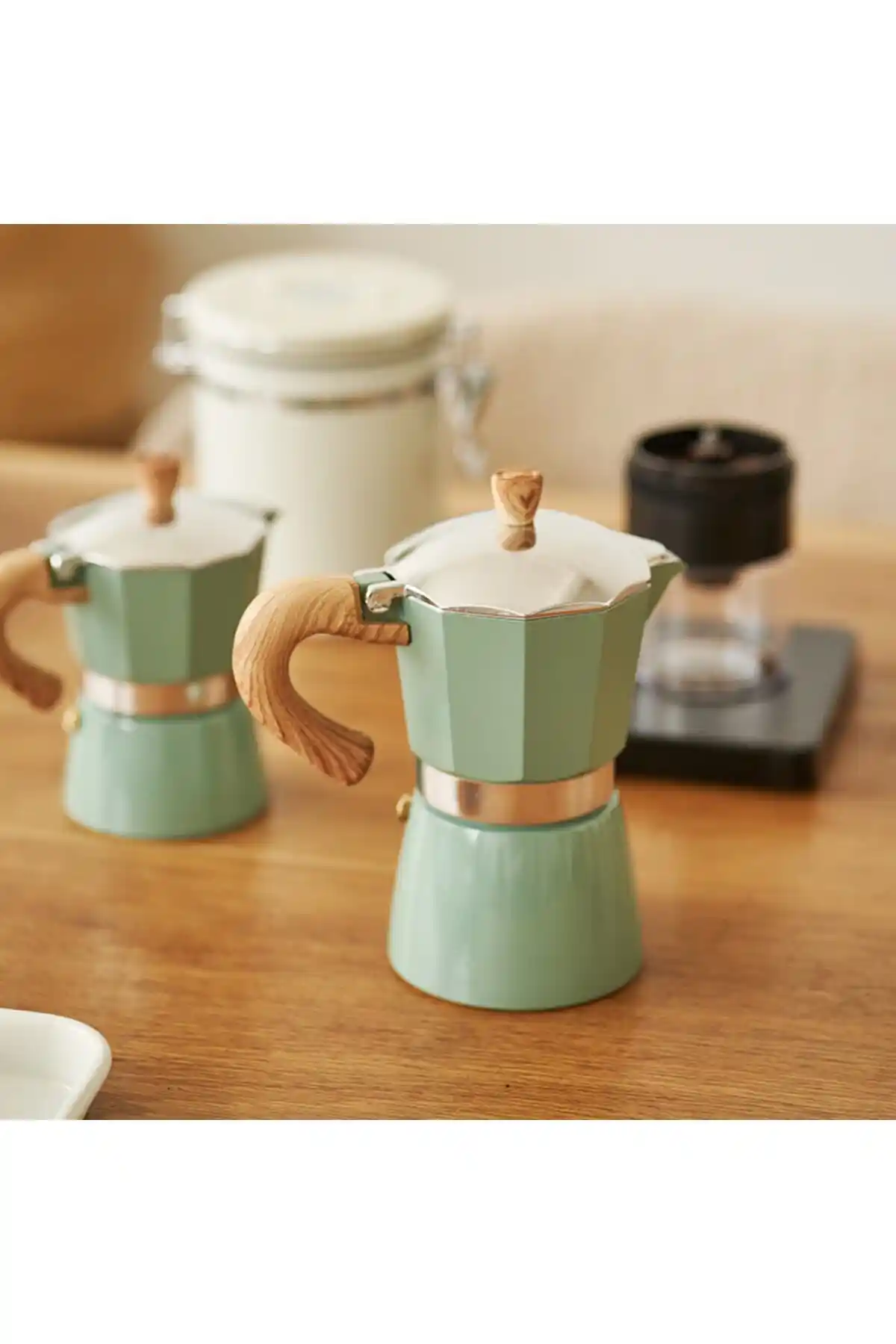 Vivien Home Mokapot 6-cup Coffeehutt: İtalyan Tasarımı ve Dayanıklı Kahve Demleme Cihazı