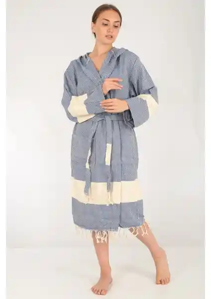 Buldan Concept Celena ve Philippus Berbera Erkek Kapşonlu Bornozlarının Karşılaştırması