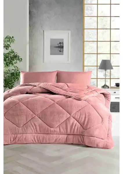 Ely Parker Renkli Yorgan ve GOLDRİSE Melissa Çift Kişilik Yorgan Karşılaştırması