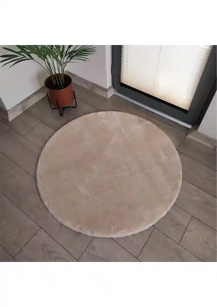 Lagom Life ve Raschel Carpet Yuvarlak ve Krem Yıkanabilir Halı Karşılaştırması