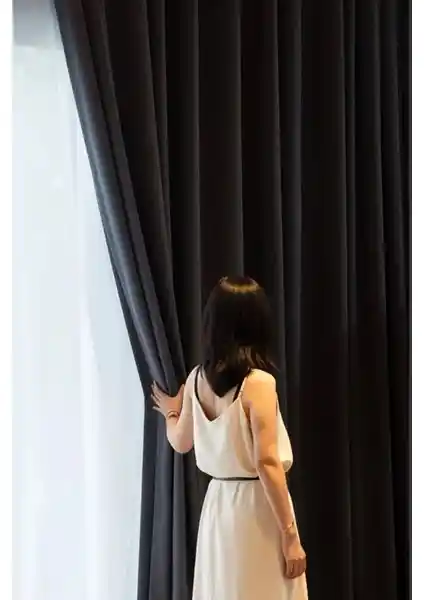 Rech Home Taç Blackout ve Taç PERKOA Antrasit Blackout Perde Karşılaştırması