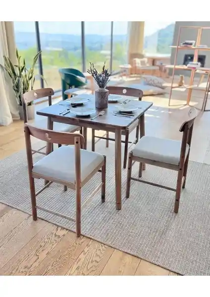 Alaçatı Ceviz Masa: Estetik ve Dayanıklı Doğal Ahşap Tasarımı