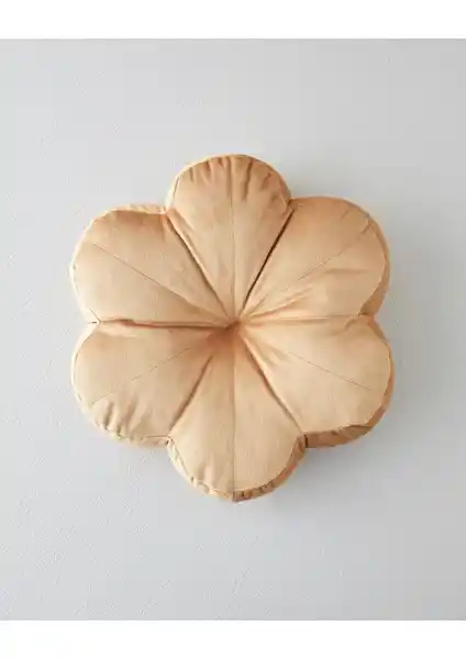 Artistic Bloom Dekoratif Kırlent: Estetik ve Dayanıklı Tasarımıyla Mekanlara Şıklık Katar