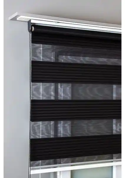 Bizden Perde Siyah Pileli Zebra Stor Perde Modern ve Şık Tasarımıyla Uzun Ömürlü Çözüm