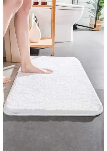 Brilla Home Tekli Post Peluş Banyo Paspası: Şık ve Güvenli Konfor Sunan Ürün