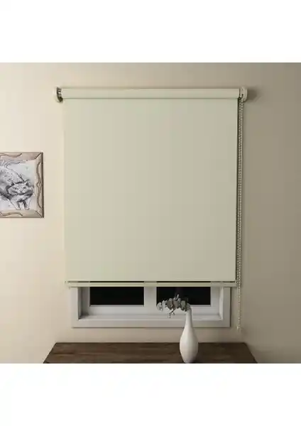 Brillant Stor Perde 80x200 Krem: Şık ve Dayanıklı Modern İç Mekan Perdesi