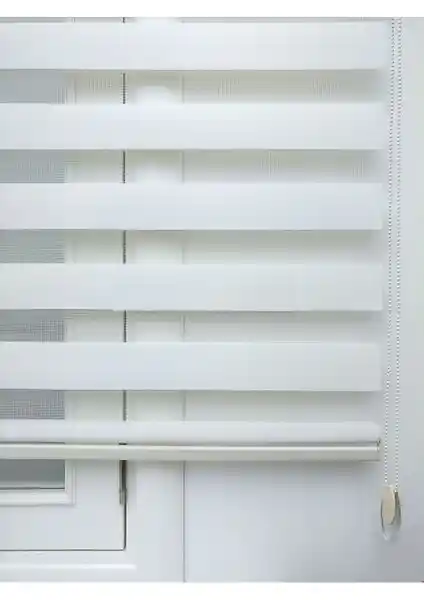 Brillant Zebra Perde: Modern Tasarım ve Fonksiyonellik ile Ev ve Ofis Dekorasyonunuza Şıklık Katın