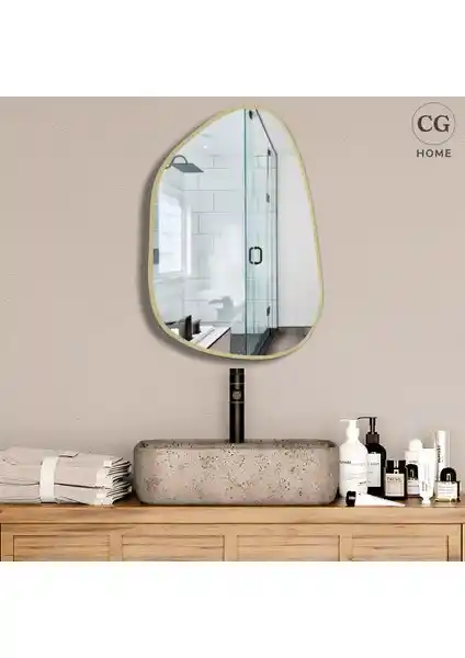 Cg Home Asimetrik Ayna Modernlik ve Şıklığı Bir Arada Sunan Dekoratif Parça