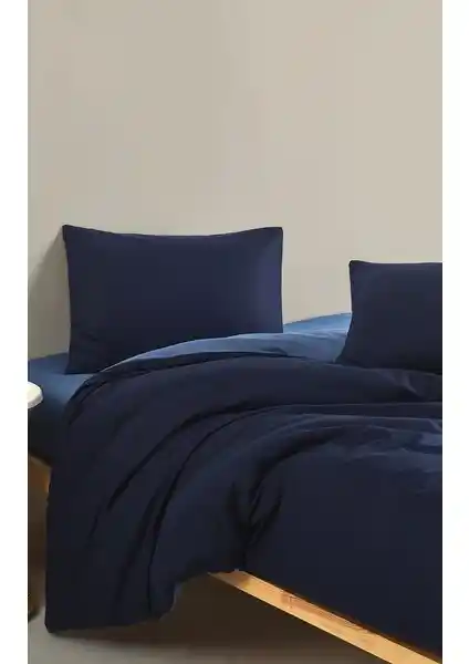 Colorpool Dijital Passage Lacivert-Indigo Nevresim Takımı: Şıklık ve Konfor Bir Arada