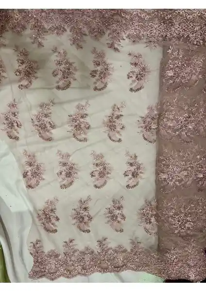 Dantel Kumaş Ürünleri: Kalite ve Estetiği Bir Arada Sunan Çözüm