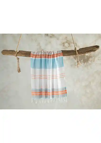 Dolly Çizgili Peştamal: Modern Tasarımı ve Kullanışlı Özellikleriyle Öne Çıkıyor