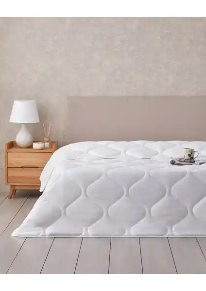 English Home Somni Mikrofiber Çift Kişilik Yorgan: Konfor ve Şıklığın Mükemmel Buluşması