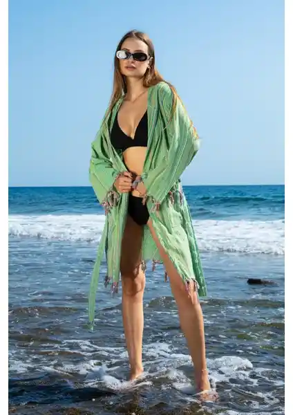 Ephemeris Ponpon Peştamal Bornoz: Günlük ve Plaj Kullanımı İçin Şık ve Fonksiyonel Kıyafet