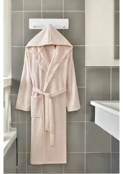 Formeya Pamuklu Kapüşonlu Bornoz: Şık ve Konforlu Unisex Banyo Giyim Seçeneği