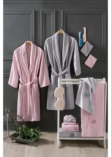 Güvenal Asya 16 Parça Kutulu Çeyizlik Bornoz Seti: Konfor ve Şıklığın Buluşması