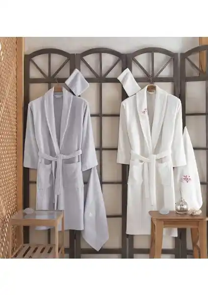 Güvenal 'Pamuxu' 8 Parça Pamuklu Bornoz Seti: Konfor ve Şıklığın Bir Arada Sunumu