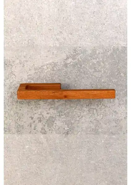 Hagen Ahşap Yapışkanlı Rulo Kağıtlık: Estetik ve Pratik Kullanım İçin Uygun Çözüm