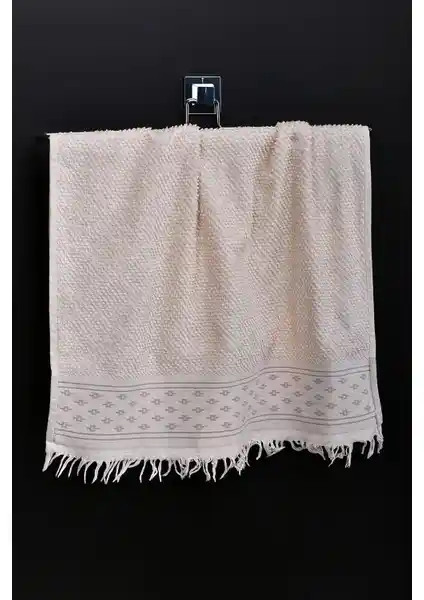 Hagen Uzun Havluluk Modern ve Dayanıklı Metal Askı Tasarımı ile Dekorunuza Şıklık Katıyor