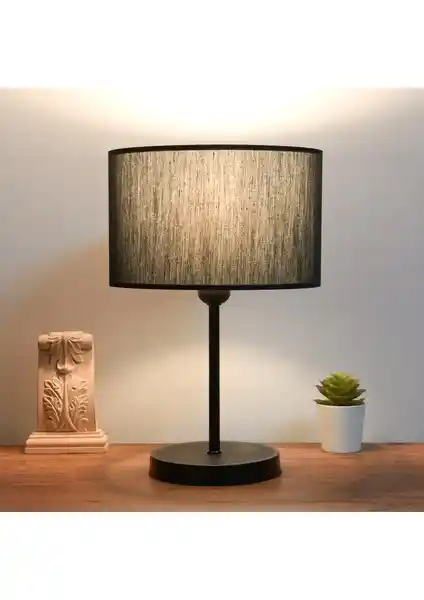 Homing Siyah Kumaş Metal Gövdeli Abajur Modern ve Şık Tasarım Özellikleriyle Dekorasyonunuza Uyum Sağlar