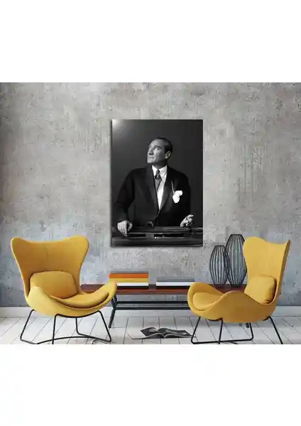 İstikbal Göklerdedir Atatürk Portresi Kanvas Tablo: Sanat ve Estetiğin Modern Buluşması