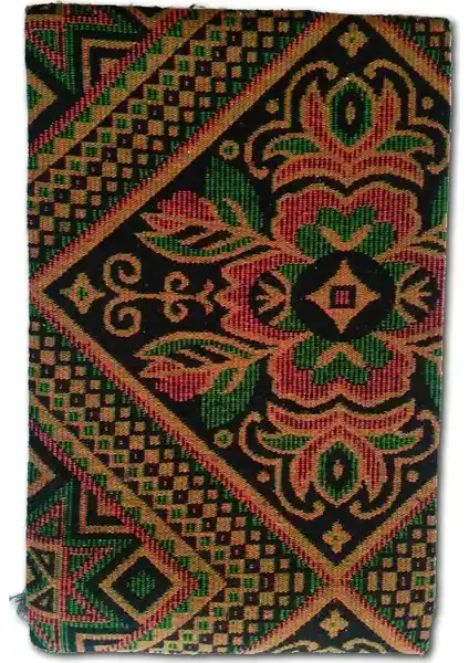 Kale Makine Dokuması Uşak Kilimi: Geleneksel Motiflerle Modern Tasarım Uyumu