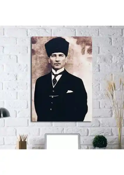 Kalpaklı Atatürk Portresi Kanvas Tablo: Türk Sanatının Modern Yüzü ve Koleksiyon Değeri