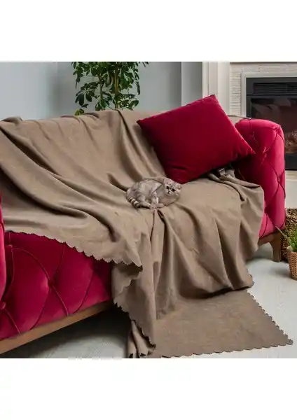 Latuda Concept Kaymaz Koltuk Örtüsü: Estetik ve Koruma İçin Modern Çözüm