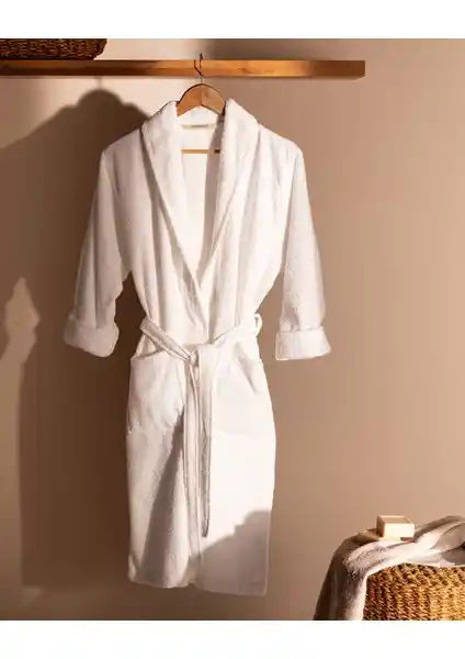 Madame Coco Belda Şalyaka Kadın Bornoz: Konfor ve Şıklığın Modern Bir Buluşması