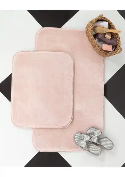 Madame Coco Carol 2'li Banyo Paspası: Şıklık ve Güvenlik Sunan Konforlu Set