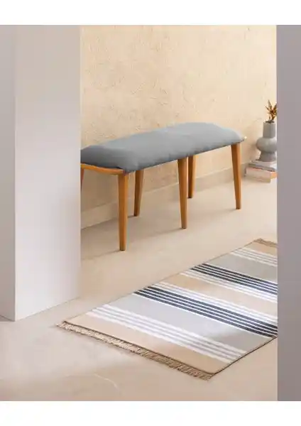 Madame Coco Chagnon Saçaklı Dokuma Kilim: Estetik ve Dayanıklılığı Bir Arada Sunan Şık Seçenek