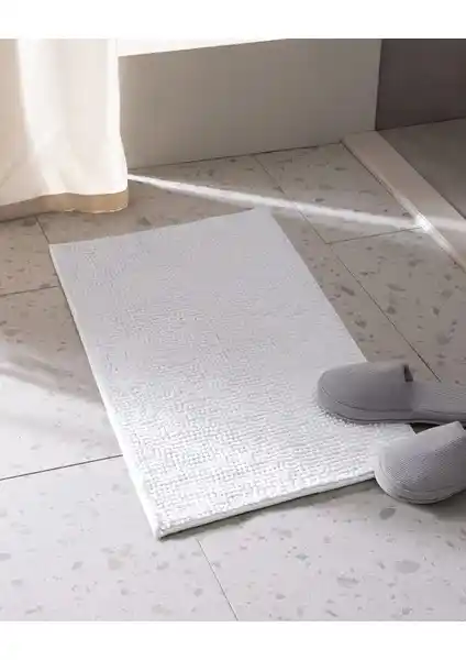 Madame Coco Conques Banyo Paspas: Şık ve Güvenli Banyo Dekorasyonu İçin Ideal