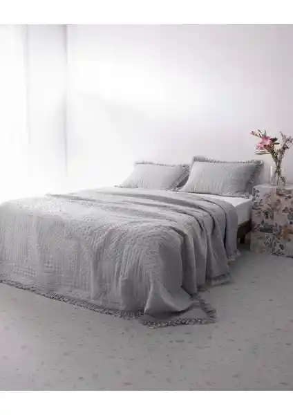 Madame Coco Maryon Çift Kişilik Gri Yatak Örtüsü Modern Tasarım ve Dayanıklılık