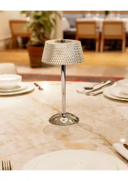 Madame Coco Trayer Dokunmatik Abajur: Modern Tasarım ve Kullanım Kolaylığıyla Şıklık Yaratır