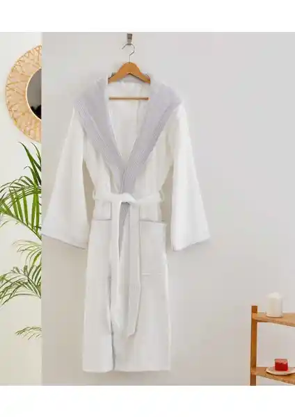 Maisonette Hera Bornoz: Konfor ve Şıklığı Bir Arada Sunan Pamuklu Kapüşonlu Bornoz