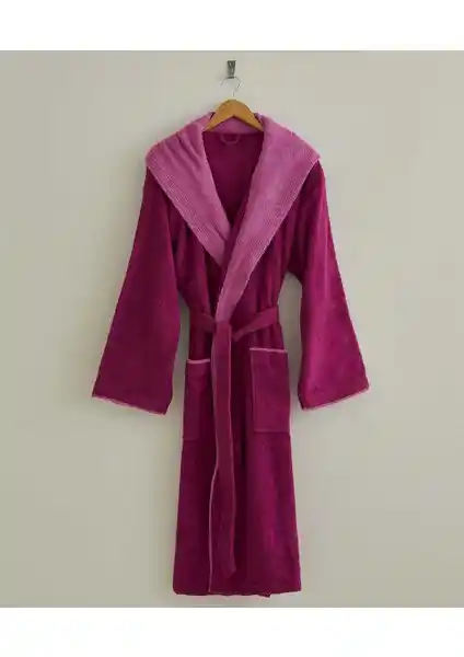 Maisonette Hera Bornoz: Yüksek Emicilik ve Şık Tasarım ile Günlük Konforunuzu Artırın