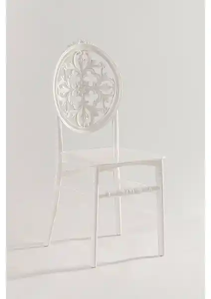 Mobetto Venüs Beyaz Pratik Sandalye: Dayanıklı ve Şık Dış Mekan Oturma Çözümü