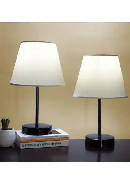 Modern Siyah ve Beyaz Abajur Yatak Odası İçin Estetik ve Fonksiyonel Tasarım