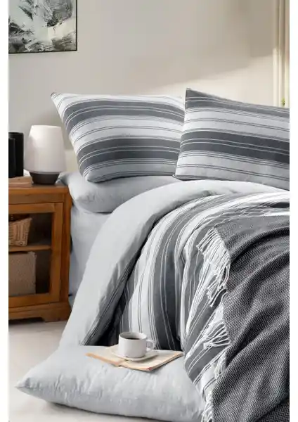 My Story Lastikli Çarşaflı Çift Kişilik Nevresim Takımı ile Modern ve Konforlu Yatak Odası Dekorasyonu