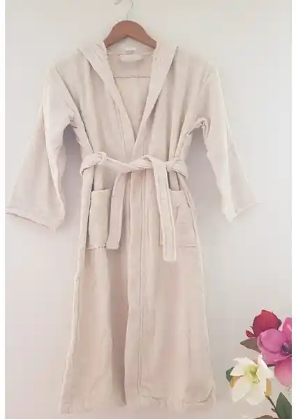 My Sweet Baby Kadife Çocuk Bornozu: Yumuşak, Emici ve Kullanışlı Tasarım