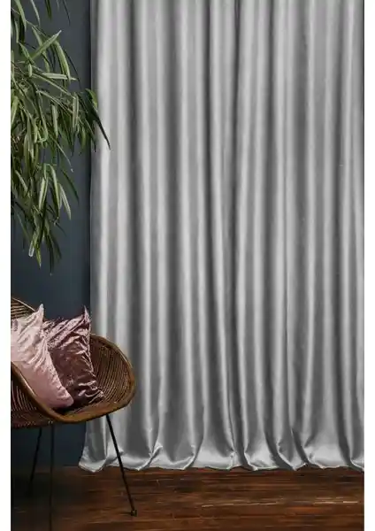 NS Ehli Tacir Açık Gri Termal Blackout Perde: Modern ve Enerji Tasarruflu Karartma Çözümü