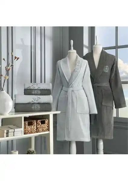 Özdilek Soft Leaf Aile Bornoz Seti: Yumuşak Dokusu ve Şık Tasarımıyla Konfor Sunar