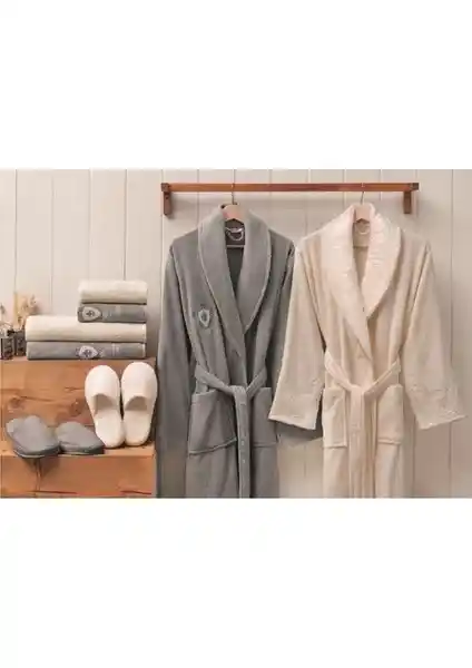 Özdilek Wedding Gri Krem Aile Bornoz Seti: Konfor ve Şıklık Sunan Ev Aksesuarı