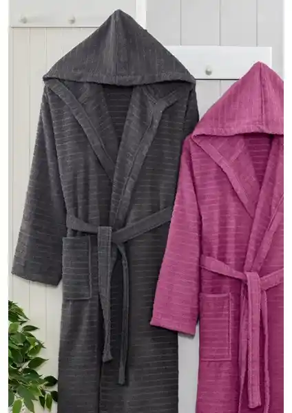 Pera 2'li Çift Bornoz Kapşonlu Seti: Modern ve Konforlu Ev Giyim Çözümü