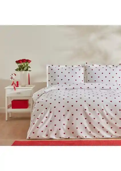 Sarah Anderson Amour Çift Kişilik Nevresim Takımı: Estetik ve Konforun Birleşimi