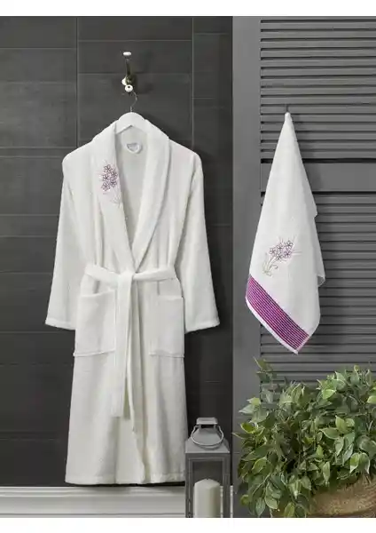 Şilay Home 2'li Havlulu Bornoz Seti Açık Krem Renkli Konfor ve Şıklık Sunar