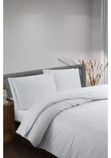 Soft Colours Otel Serisi Saten Nevresim Seti: Şıklık ve Konforu Bir Arada Sunar