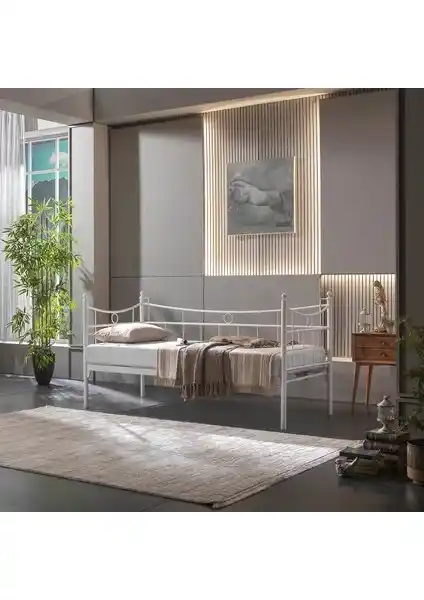 Unimet Günlük Daybed: Modern Tasarım ve Dayanıklılığı Bir Arada Sunan Metal Sedir