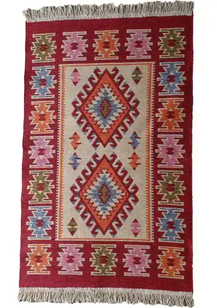 Uşak Kırmızı Kilim: Geleneksel Tasarım ve Modern Dayanıklılık Bir Arada