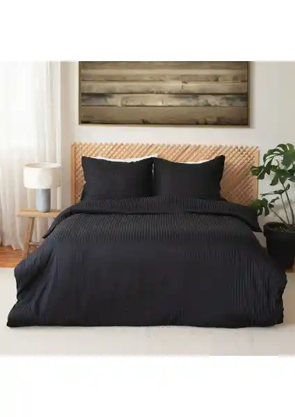 Valoroso Tekstil Çift Kişilik Çizgili Saten Nevresim Takımı Ürün Özellikleri ve Kullanım Avantajları